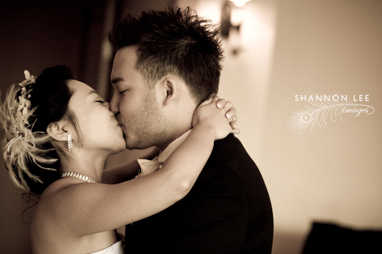 wedding first kiss wedding first kiss