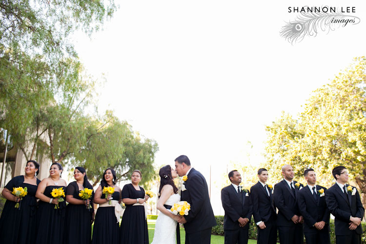modern wedding party photography