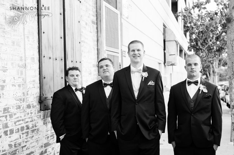 groomsmen poses