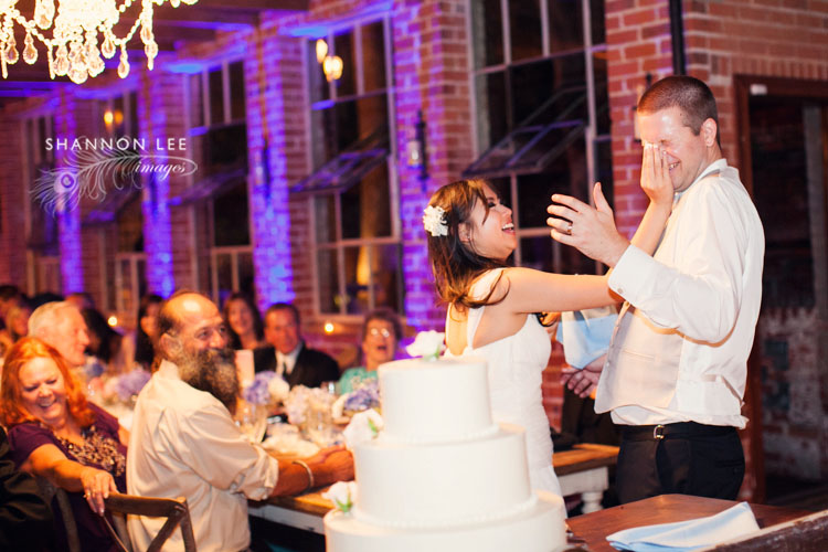 wedding cake cutting