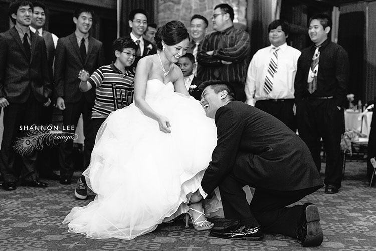 wedding garter toss