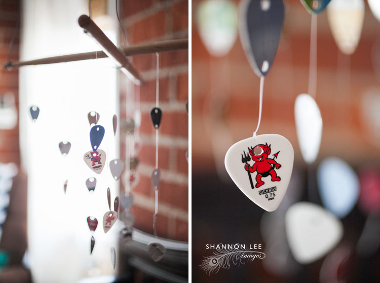 la-newborn-photographer-204 guitar pick mobile