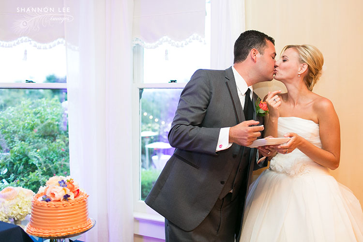 monterey-perry-house-wedding-155 wedding cake cutting