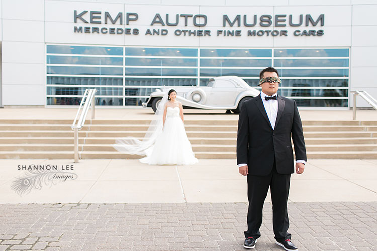 st-louis-wedding-photographer-110 kemp auto museum wedding photographer