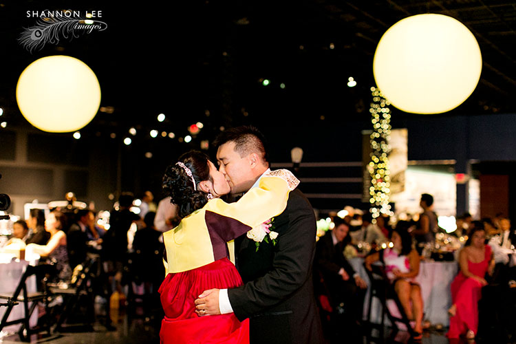 st-louis-wedding-photographer-143 kemp auto museum wedding reception
