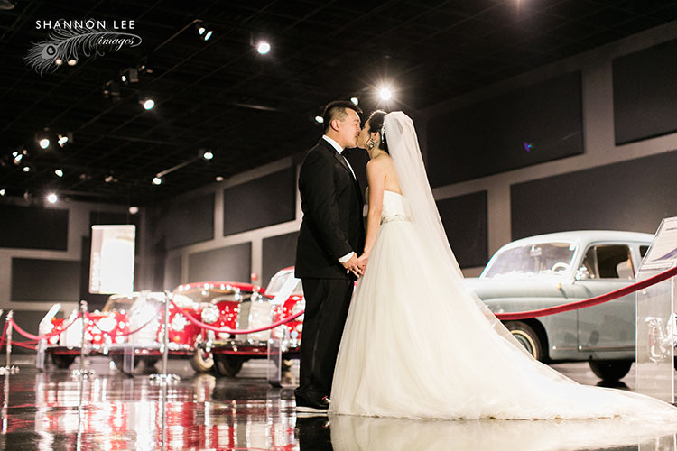 st-louis-wedding-photographer-151 st louis kemp auto museum wedding photography